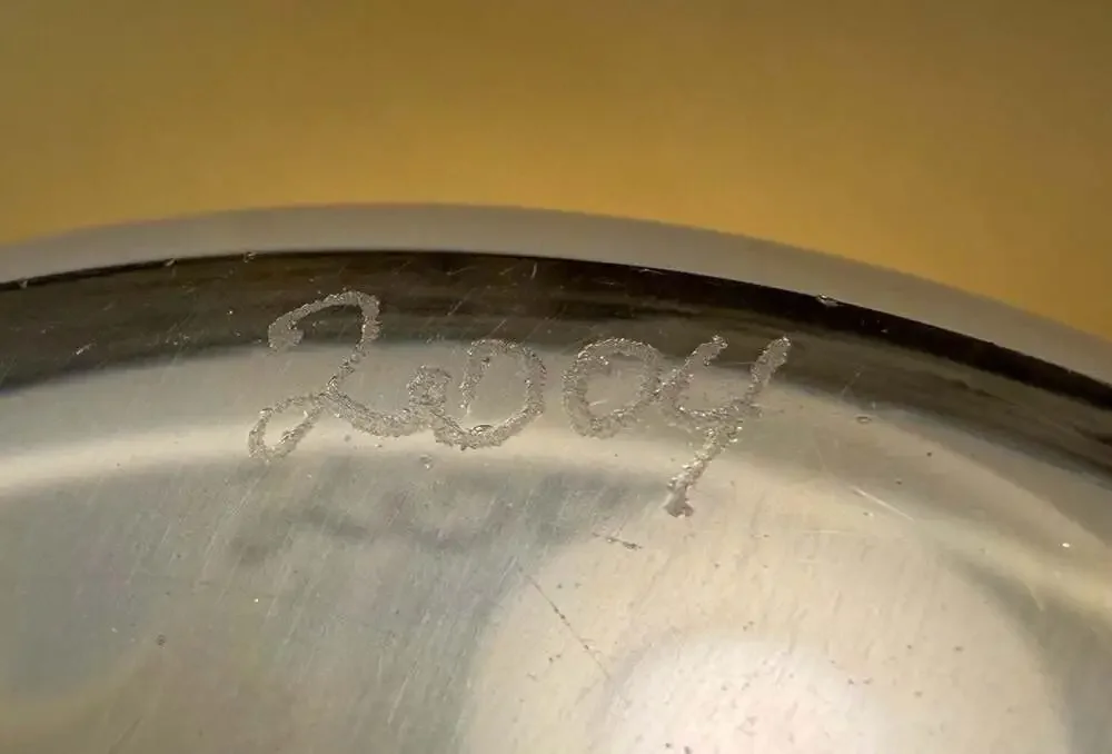 Stuart Abelman Signed 2004 Art Glass Vase with Heart‎ Motif